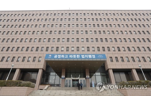 【韓国政府】 不法滞在外国人を取り締まり　１．１万人摘発＝